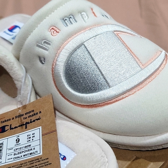 Champion ✦ White Logo Slippers ✦ Sleepover II Chalk Knit Cushioned House Shoes 9 - Picture 3 of 12